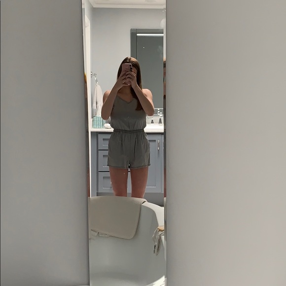 Woman’s/Girls Romper - Picture 6 of 8